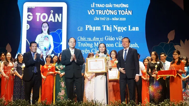 TPHCM: Sẽ trao tặng giải thưởng Võ Trường Toản cho 50 cán bộ quản lý, giáo viên tiêu biểu