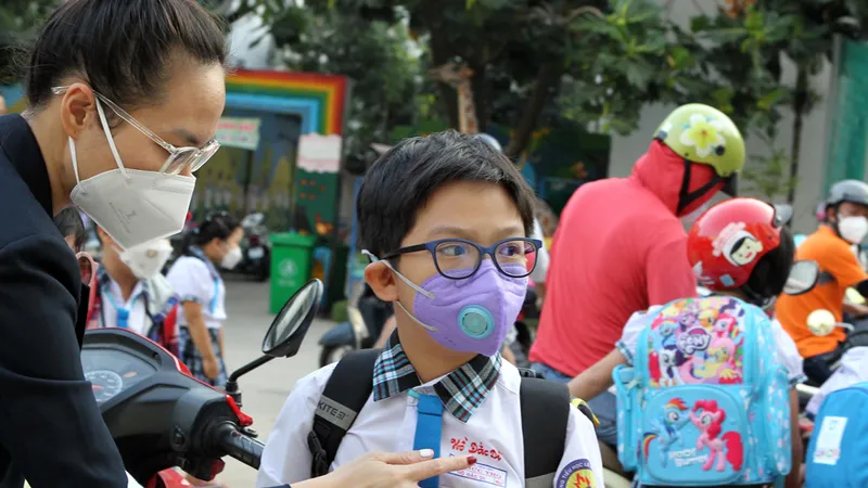 Tất cả cơ sở giáo dục công lập sẽ không thu học phí học kỳ 2. Ảnh: HOÀNG HÙNG