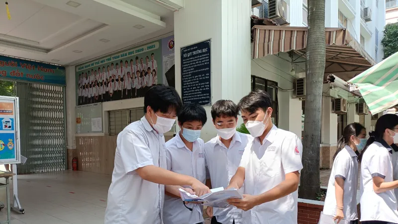 TPHCM: Tranh luận sôi nổi xung quanh vấn đề “thời gian để trưởng thành” trong đề thi môn Ngữ văn