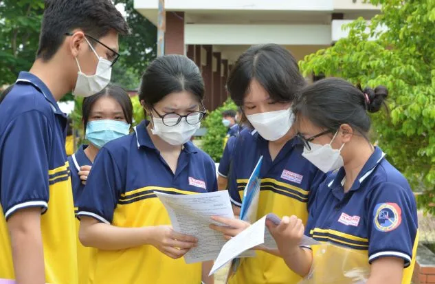 Thí sinh cả nước hoàn thành bài thi tổ hợp