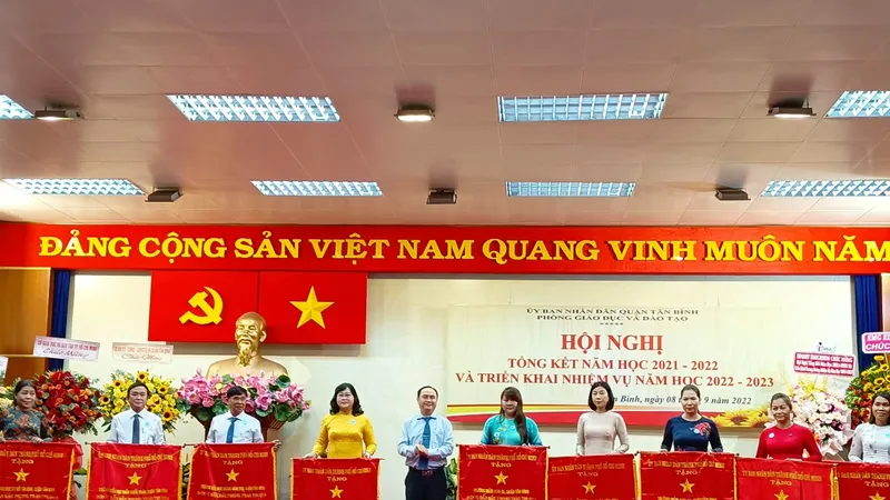 Quận Tân Bình: Vận động, tuyên truyền để nâng cao tỉ lệ tiêm vaccine Covid-19 cho học sinh từ 5 đến dưới 18 tuổi