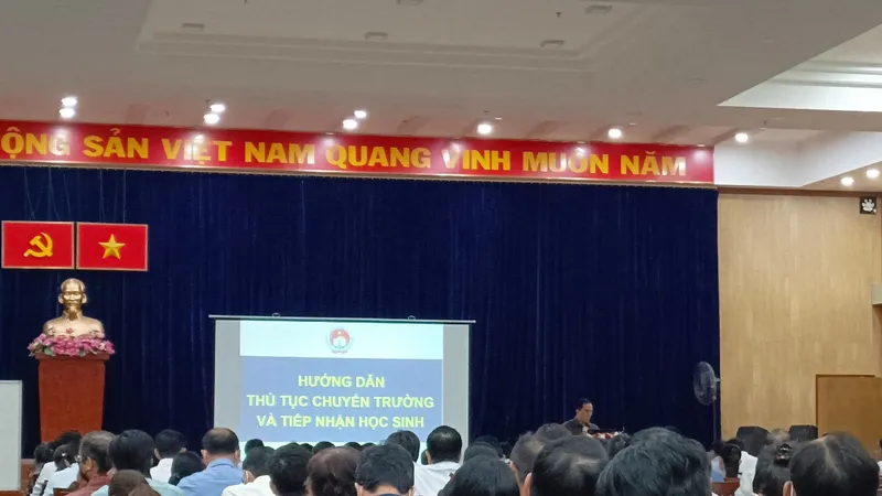 TPHCM: Hướng dẫn thủ tục chuyển trường cho học sinh trong năm học 2022-2023