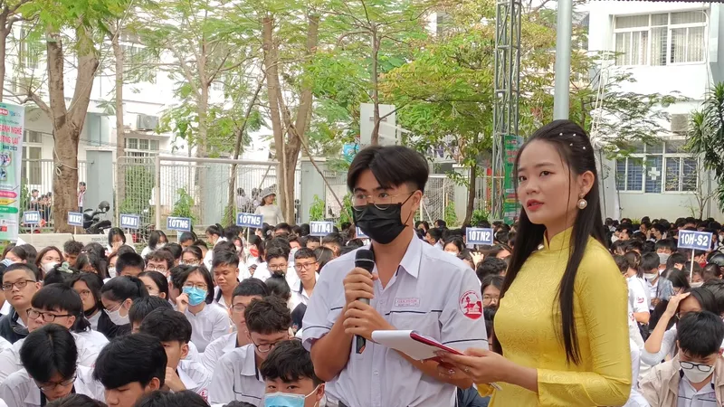 TPHCM: Gỡ rối băn khoăn cho học sinh về xét tuyển đại học năm 2023 