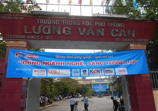 Điều chuyển Hiệu trưởng Trường THPT Lương Văn Can sau lùm xùm miễn nhiệm 9 tổ trưởng, tổ phó