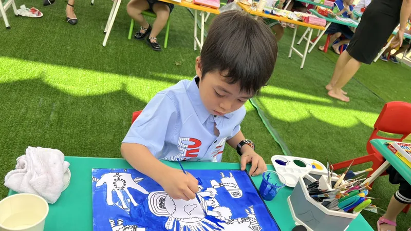 Nhiều sắc màu qua sân chơi hội họa của trẻ mầm non