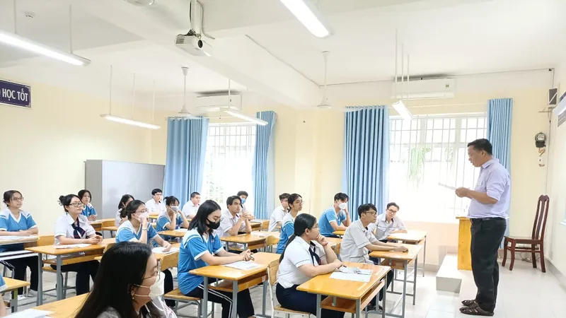 TPHCM: Học sinh lớp 9 đăng ký nguyện vọng tuyển sinh lớp 10 trễ nhất 17 giờ ngày 12-5