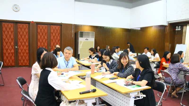 Giảng viên cốt cán của các trường đại học, cao đẳng tham gia hội thảo tập huấn sau lễ phát động