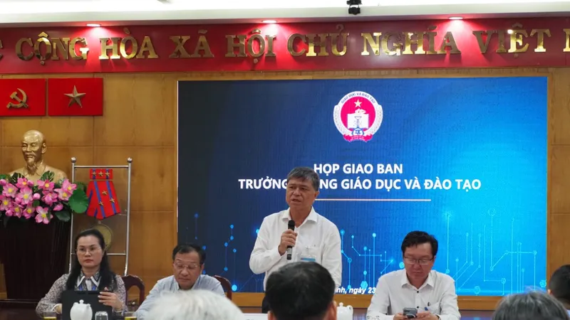 Trường học gặp khó trả lương giáo viên khi thực hiện tinh giản biên chế