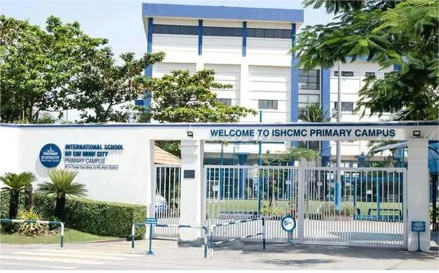 Trường Quốc tế TPHCM đã thu hồi sách có nội dung chưa phù hợp với học sinh