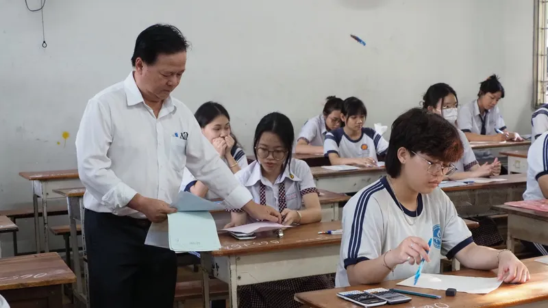 TPHCM: Công bố phổ điểm các môn thi tốt nghiệp THPT