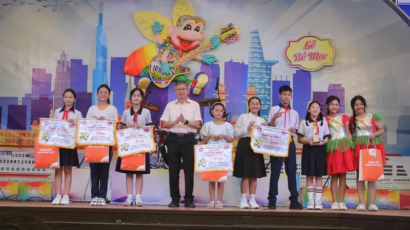 Trường THPT chuyên Trần Đại Nghĩa đạt giải nhất Hội thi "Tiếng hát chú ve con học sinh, học viên TPHCM" năm 2024