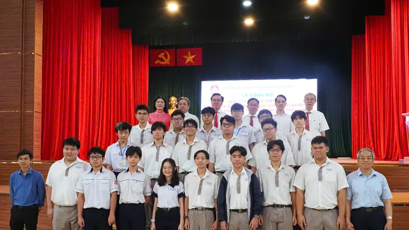 TPHCM: Ra quân đội tuyển thi học sinh giỏi quốc gia năm học 2024-2025