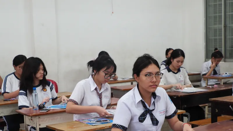 TPHCM: Sẽ ban hành văn bản hướng dẫn về dạy thêm, học thêm