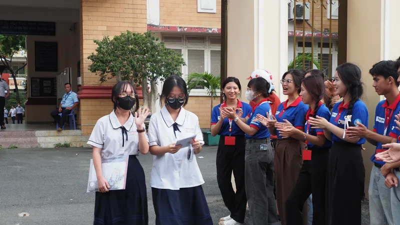 Học sinh tham gia kỳ thi tốt nghiệp THPT năm 2025 tại TPHCM