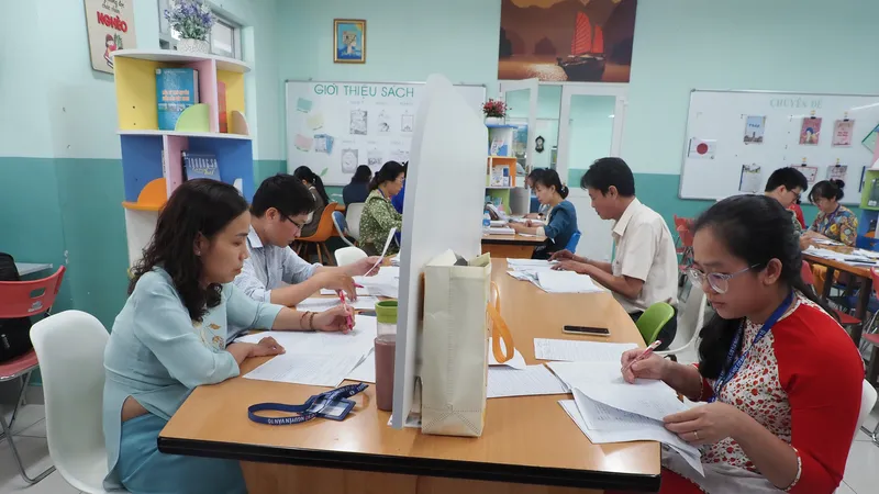 Giáo viên Trường THCS Nguyễn Văn Tố (quận 10) trong một hoạt động chuyên môn trong năm học 2024-2025