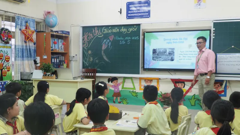 Một giờ học của học sinh Trường Tiểu học Trương Quyền (phường Nhiêu Lộc, TPHCM) trong năm học 2024-2025