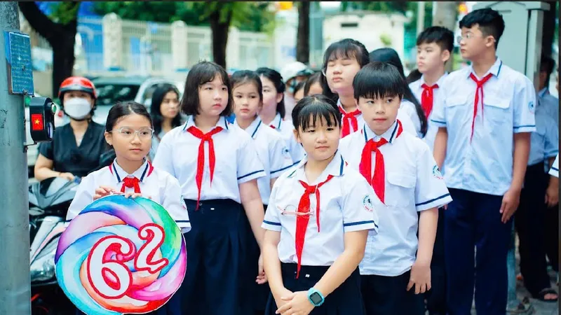 Học sinh Trường THCS Nguyễn Du (phường Bến Thành, TPHCM) trong ngày khai giảng năm học 2025-2026