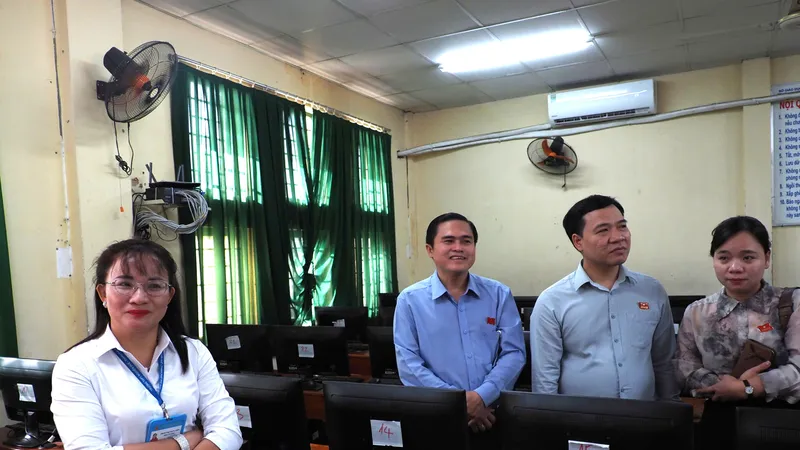 Ban Văn hóa - Xã hội, HĐND TPHCM khảo sát tình hình cơ sở vật chất trường lớp chuẩn bị cho năm học mới
