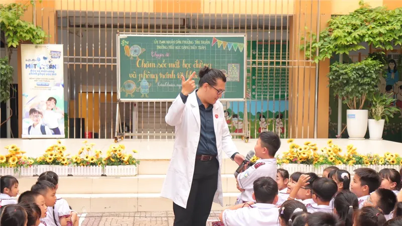 Học sinh Trường Tiểu học Đặng Thùy Trâm tham gia hoạt động truyền thông về sức khỏe học đường, năm học 2025-2026