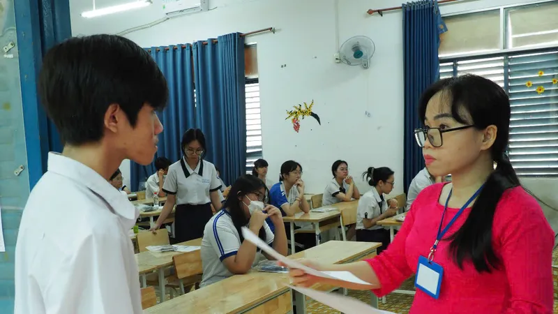 Thí sinh tham gia thi tốt nghiệp THPT năm 2025 tại TPHCM