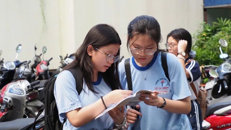 Thí sinh tham gia kỳ thi tuyển sinh vào lớp 10 Trường Phổ thông Năng khiếu năm học 2026-2027