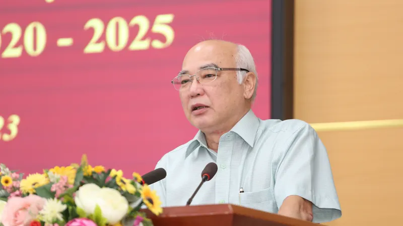 Quận 8 quan tâm di dời nhà ở ven kênh rạch 