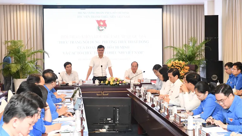 Hội thảo khoa học “Thực trạng nội dung, phương thức hoạt động của Đoàn TNCS Hồ Chí Minh và các tổ chức thanh thiếu nhi Việt Nam” tại khu vực miền Nam. Ảnh: VIỆT DŨNG 