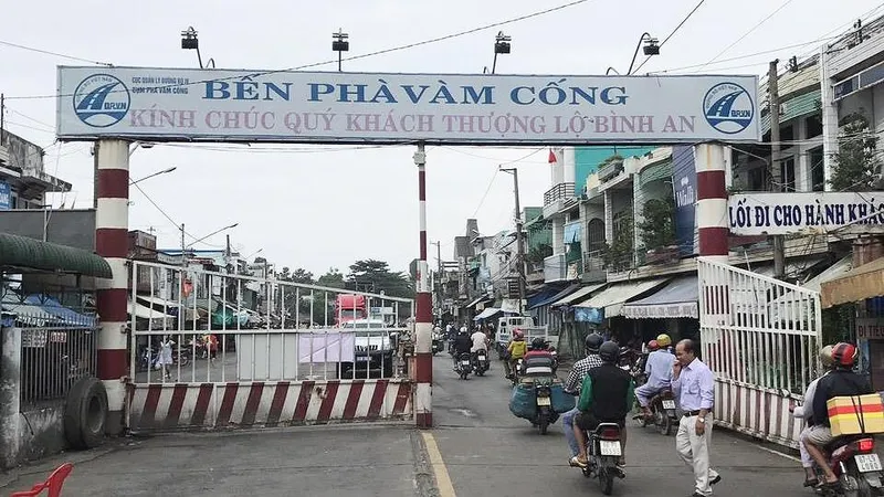 9 giờ 30 phút hôm nay (30-6), bến phà Vàm Cống tạm ngưng hoạt động