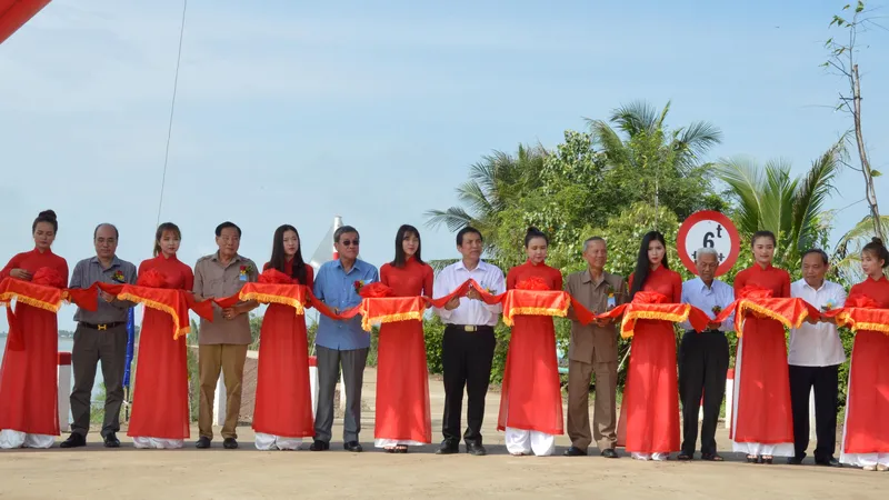 Khánh thành hồ chứa nước ngọt 85 tỷ đồng ở Bến Tre