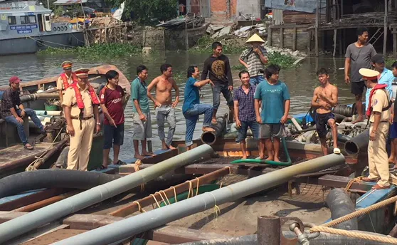 Triệt phá nhóm khai thác cát lớn nhất từ trước đến nay tại ĐBSCL