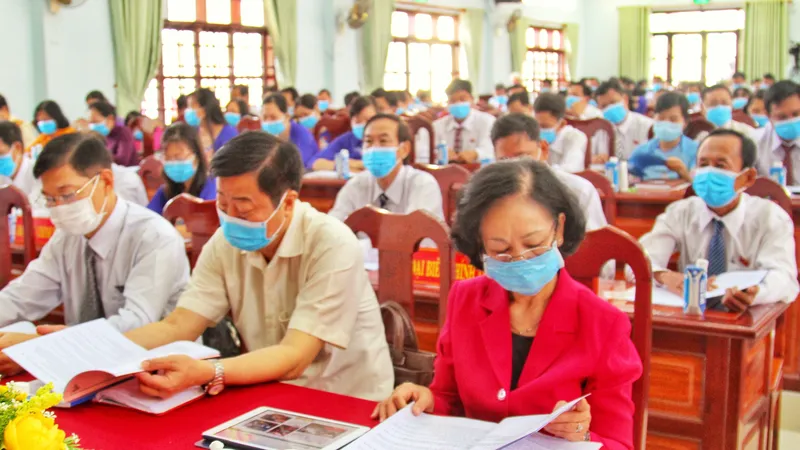 Đồng chí Trương Thị Mai dự đại hội Đảng ở xã điểm Tân Hạnh tại Vĩnh Long
