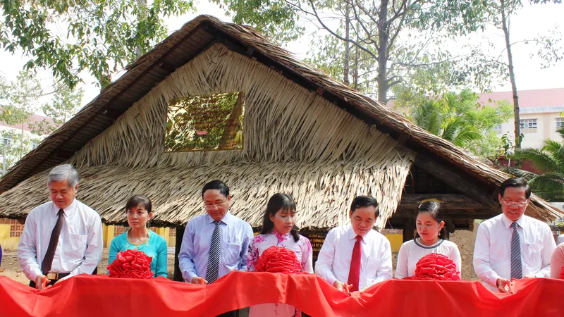 Khánh thành di tích Cây Da Đôi và phục chế nhà làm việc của nữ tướng Nguyễn Thị Định