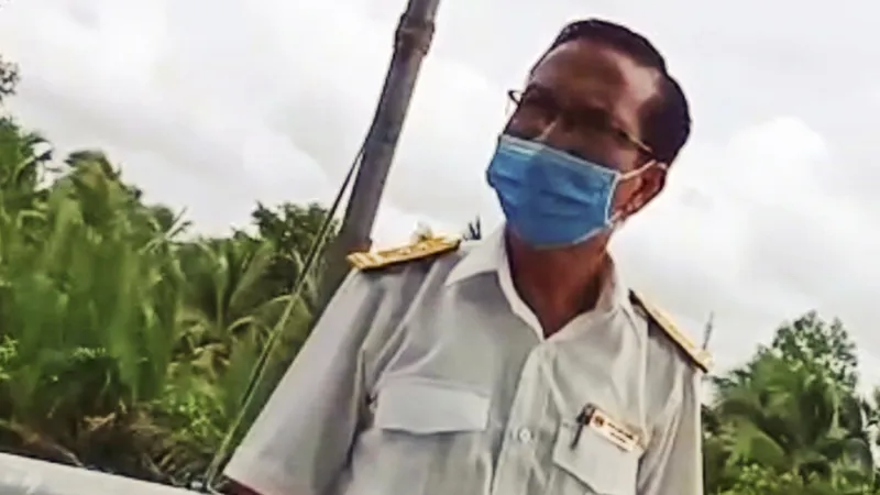 Một cán bộ thuế tại Bến Tre bị cách chức vì vi phạm phòng, chống dịch