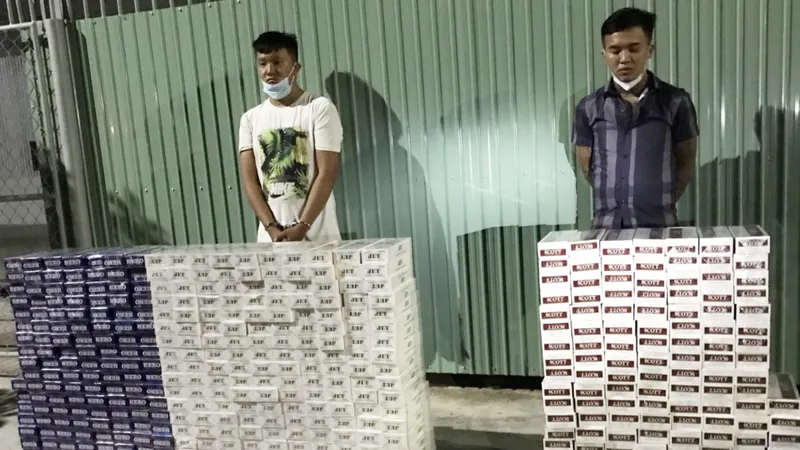 Phát hiện 2 đối tượng vận chuyển 5.000 bao thuốc lá ngoại nhập lậu