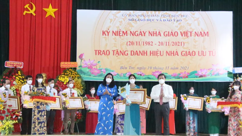 Bến Tre: 57 nhà giáo tiêu biểu được nhận danh hiệu “Nhà giáo Ưu tú”