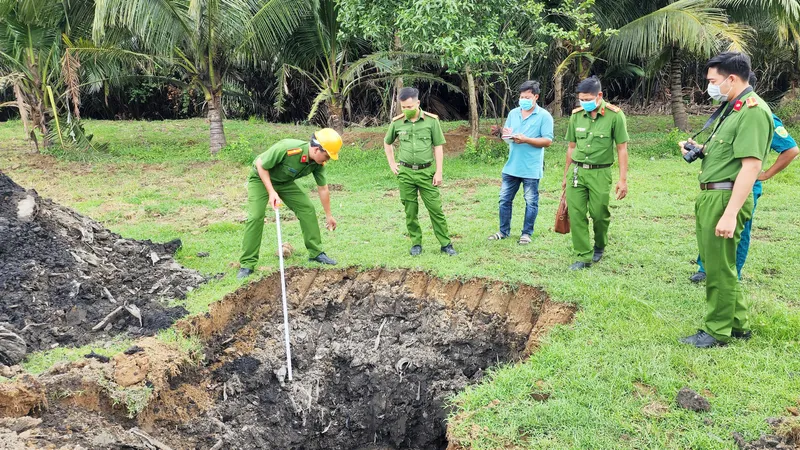 Trà Vinh: Phát hiện 15.000​ tấn chất thải chưa qua xử lý