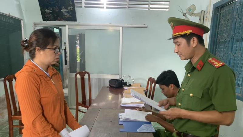 Thi hành lệnh bắt tạm giam Nguyễn Thị Thúy Vân