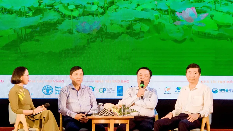 Bộ trưởng Lê Minh Hoan: Mô hình hội quán góp phần thay đổi cách nghĩ, cách làm của nông dân