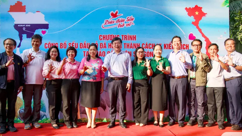 Các đại biểu tham dự buổi lễ