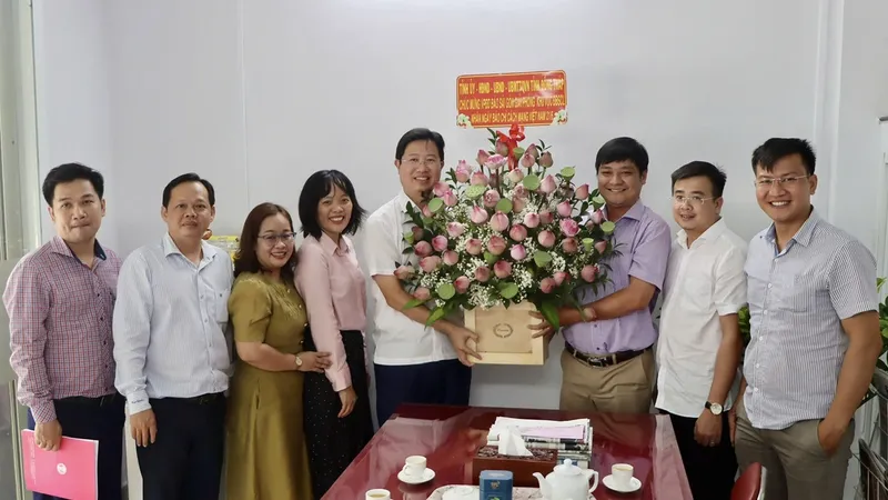 Lãnh đạo tỉnh Đồng Tháp thăm, chúc mừng các cơ quan báo chí tại ĐBSCL