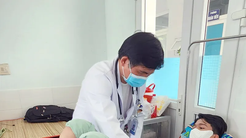 Bệnh viện Đa khoa tỉnh Vĩnh Long tích cực điều trị cho các bệnh nhân mắc sốt xuất huyết