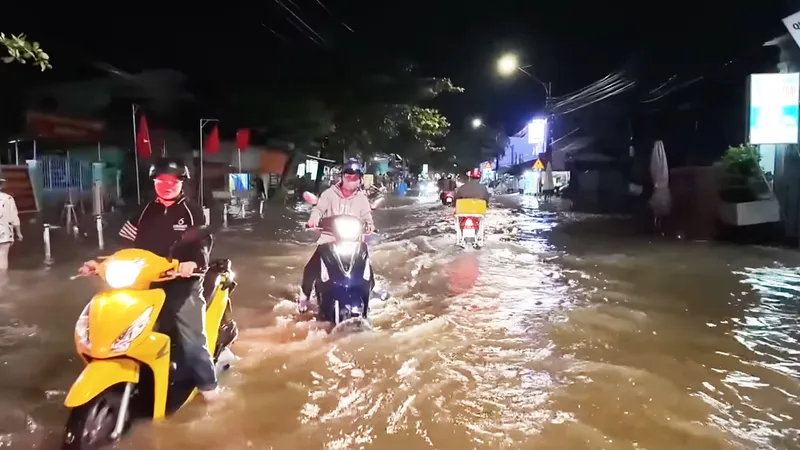 Dù triều cường xuống dần nhưng vẫn có nguy cơ ngập cục bộ