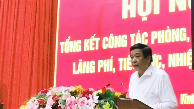 Đồng chí Bùi Văn Nghiêm, Phó Trưởng Ban Nội chính Trung ương phát biểu chỉ đạo hội nghị. Ảnh: TÍN HUY