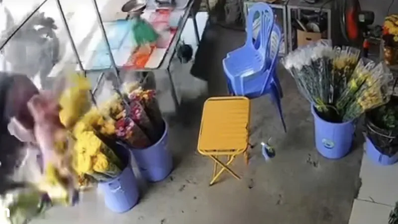 Hiện trường vụ tai nạn. Ảnh cắt từ clip