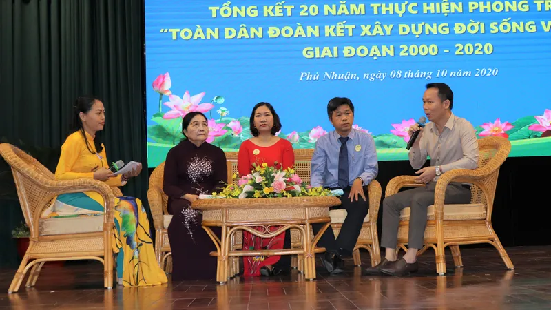 Giao lưu với các điển hình thực hiện tốt phong trào xây dựng văn hóa trên địa bàn quận Phú Nhuận