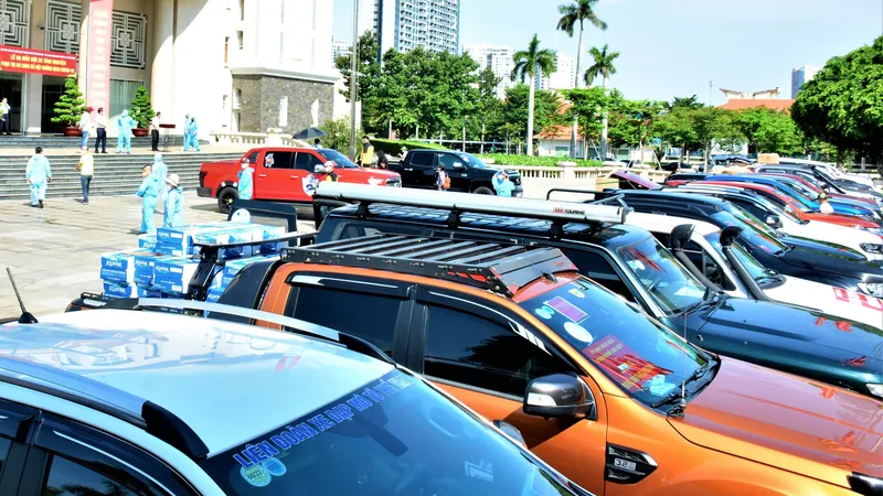 Ra mắt “Đội xe tình nguyện phục vụ an sinh xã hội chống dịch Covid-19“