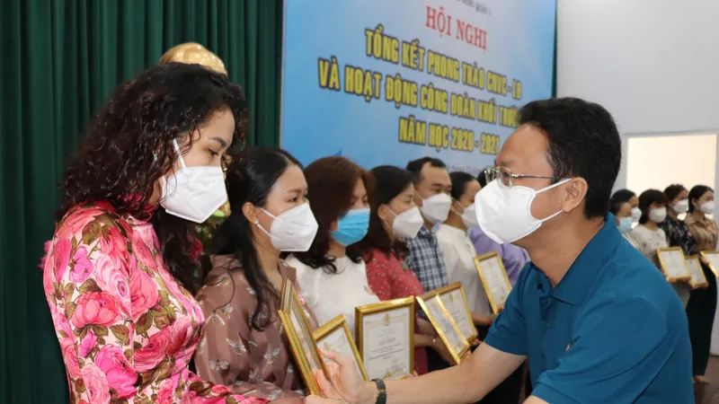 Nhiều cá nhân, đơn vị tổ chức tốt hoạt động chăm lo cho giáo viên, người lao động 
