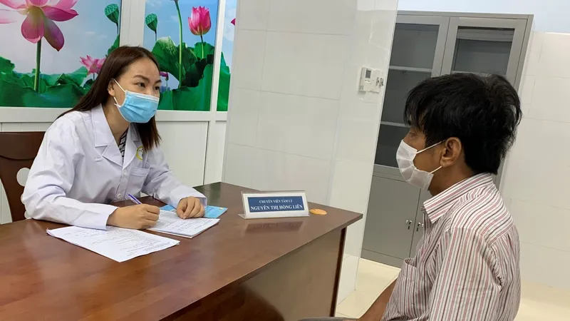 Người dân sau mắc Covid-19 được thăm khám, tư vấn tâm lý tại chương trình