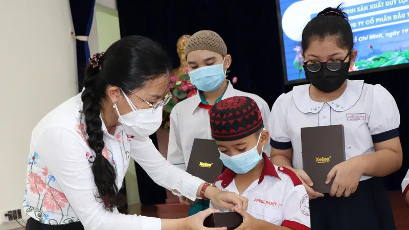 Sau dịch Covid-19, nhiều trẻ mồ côi cần được chăm sóc, giúp đỡ