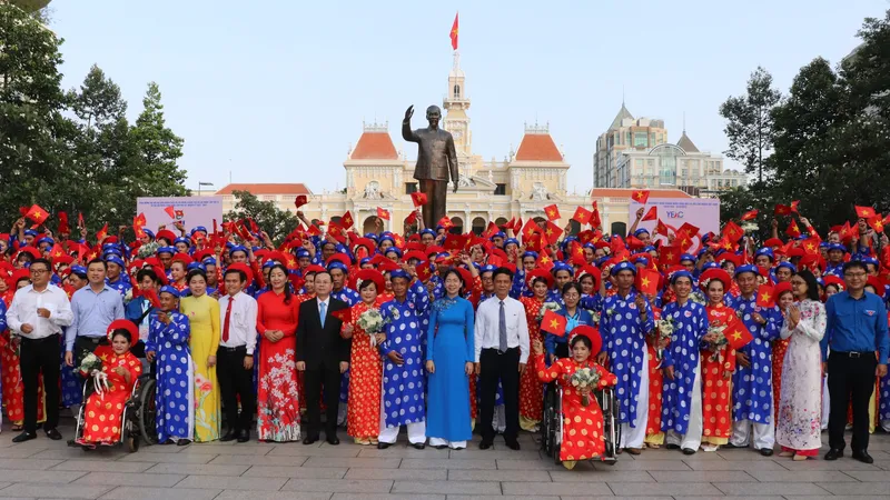 TPHCM: 100 đôi thanh niên công nhân nên duyên trong ngày Tết Độc lập